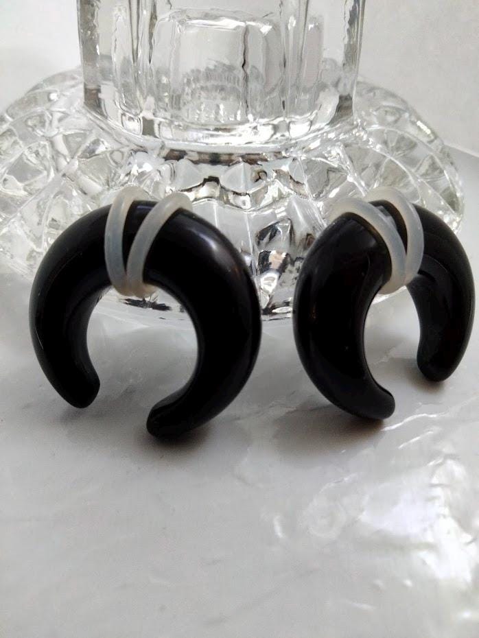 00G Black Glass Buffalo Pincher Ear Stretcher – U-Shape, Metal-Free, Sold as Pair