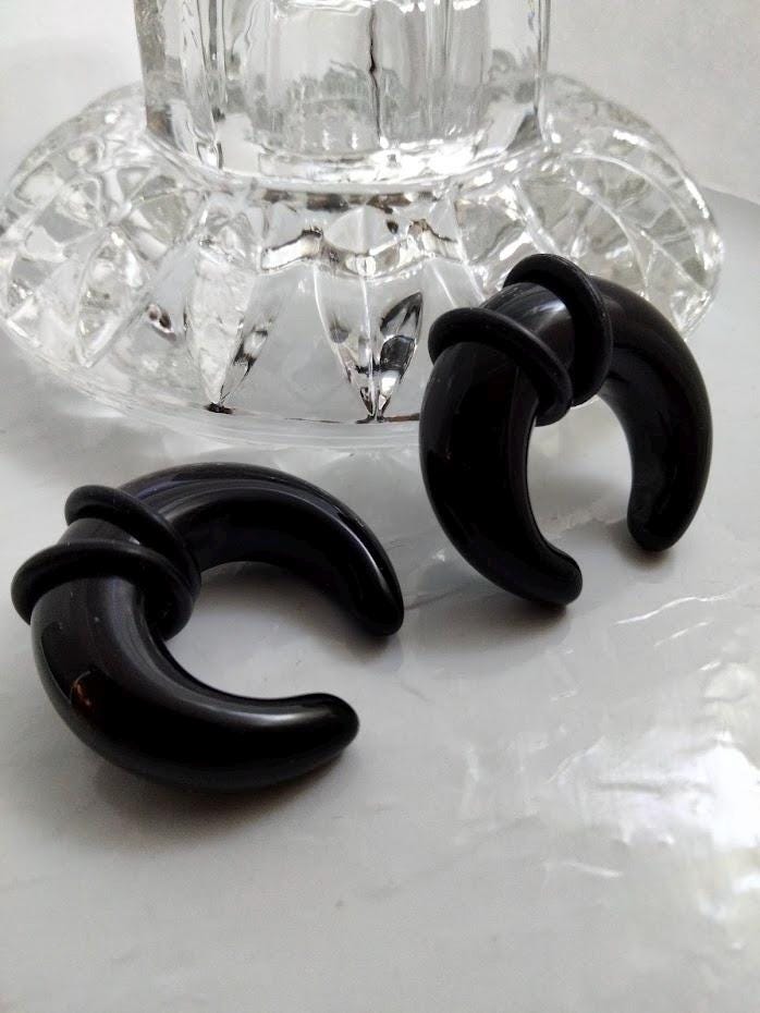 00G Black Glass Buffalo Pincher Ear Stretcher – U-Shape, Metal-Free, Sold as Pair