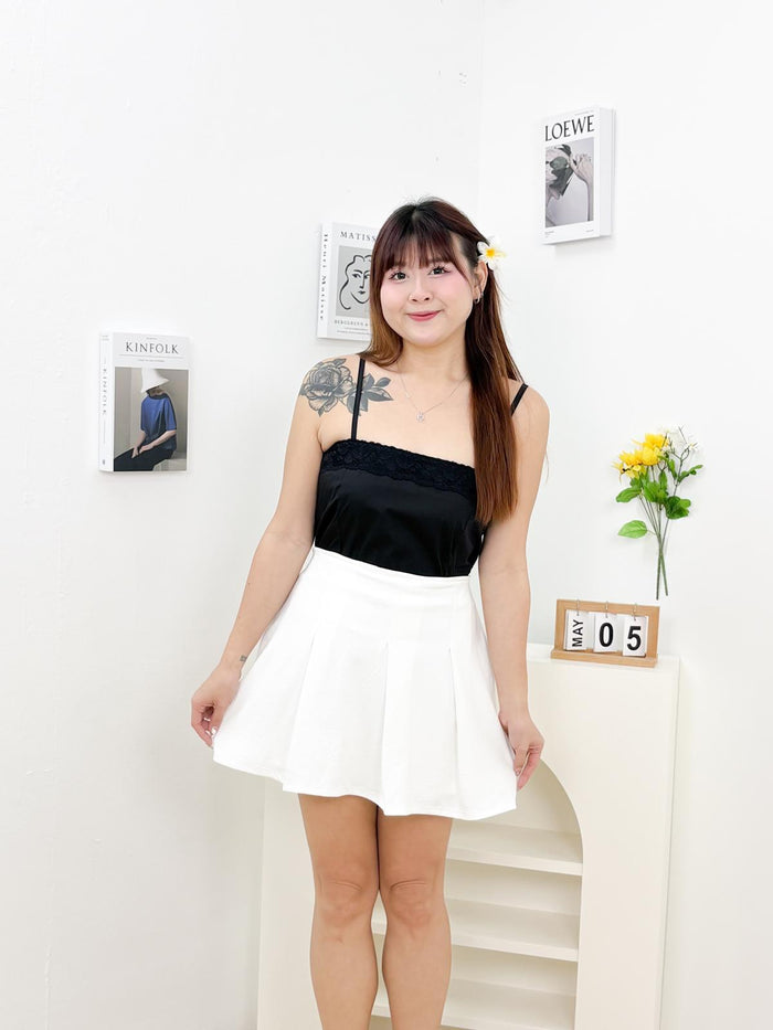 Bold Pleated Skorts (White)