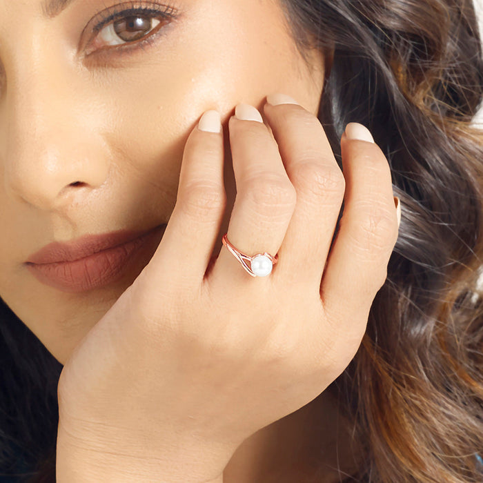 Ocean’s Kiss Pearl Gold Ring