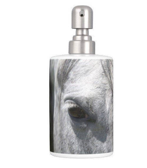 Ousted's Eye Bathroom Set