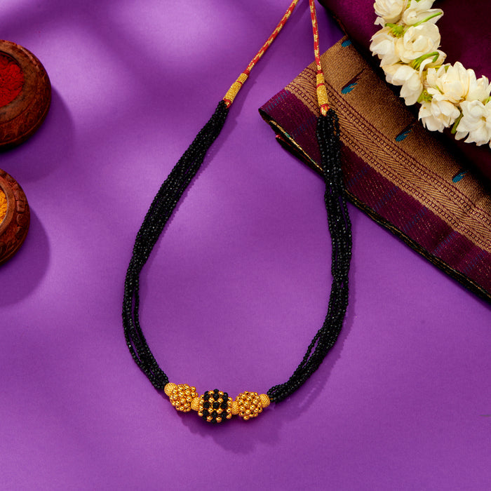 Sampada Yellow Gold Thushi Necklace For Women