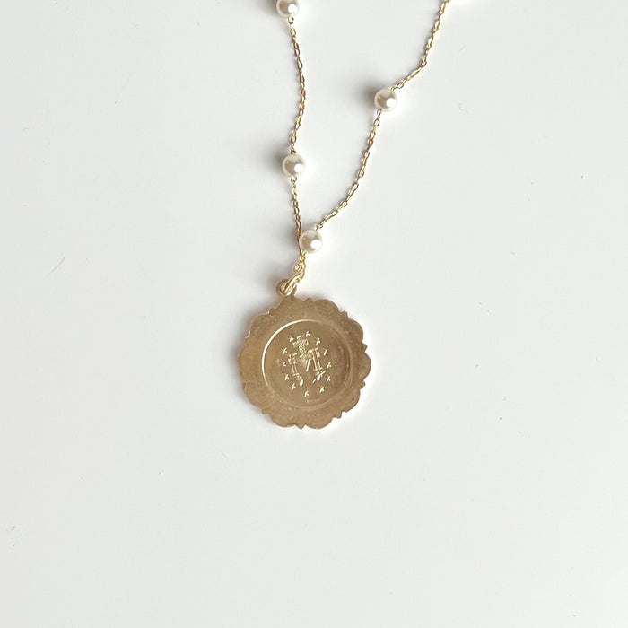 Scalloped Miraculous & Pearl Necklace
