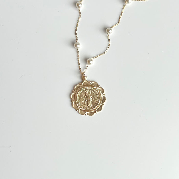 Scalloped Miraculous & Pearl Necklace