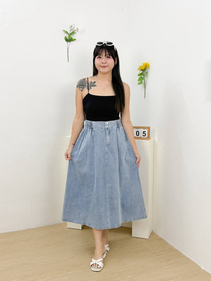 Sienna Denim Skirt (Lightwashed)