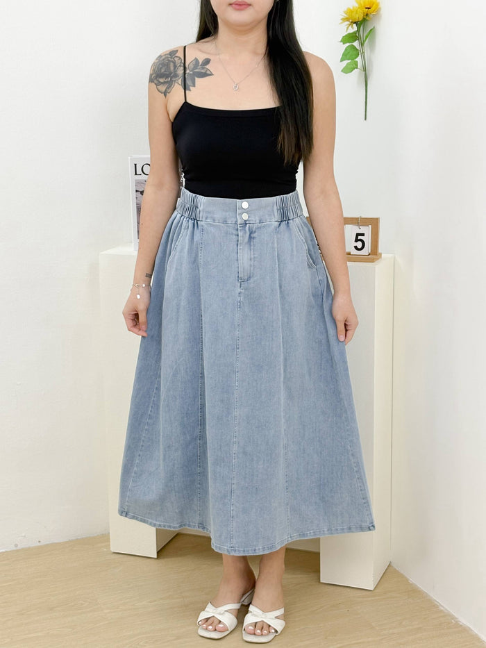 Sienna Denim Skirt (Lightwashed)