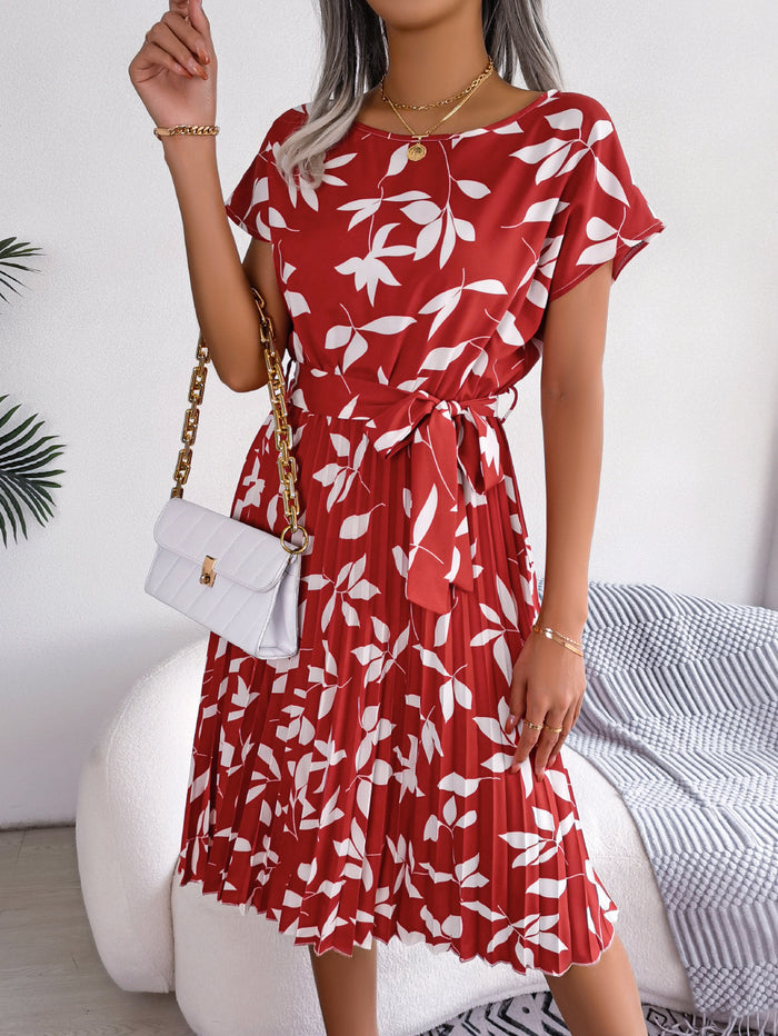 Spring And Summer Leisure Leaves Short Sleeve Pleated Dress